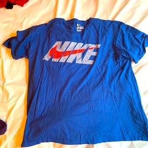 Blue Nike short sleeve tee